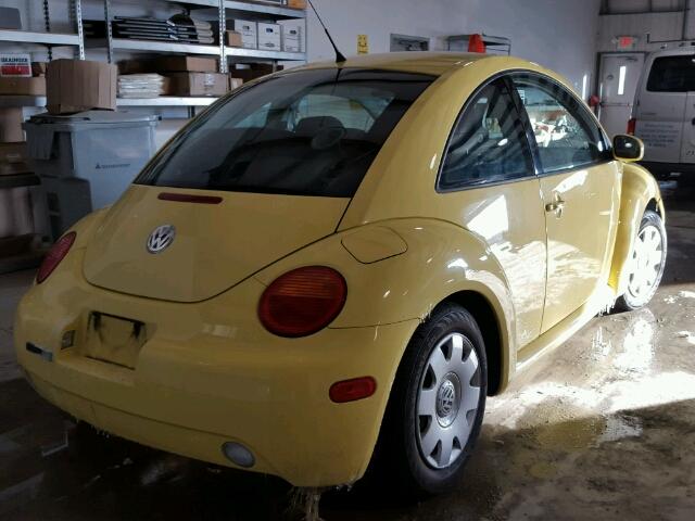 3VWBK21C93M413993 - 2003 VOLKSWAGEN NEW BEETLE YELLOW photo 4