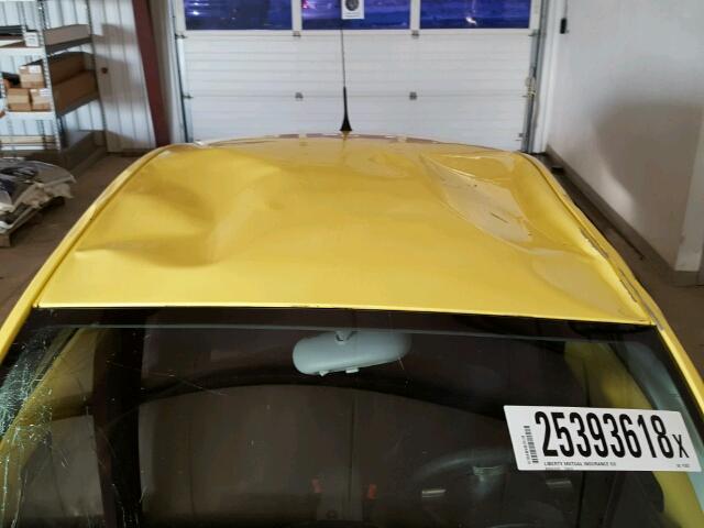 3VWBK21C93M413993 - 2003 VOLKSWAGEN NEW BEETLE YELLOW photo 9