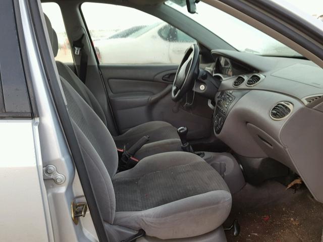 1FAFP33P43W321739 - 2003 FORD FOCUS LX GRAY photo 5