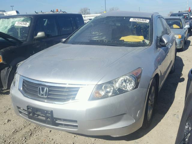 1HGCP26429A033301 - 2009 HONDA ACCORD LXP SILVER photo 2