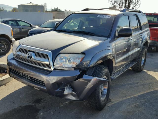 JTEBU14R770109492 - 2007 TOYOTA 4RUNNER SR GRAY photo 2