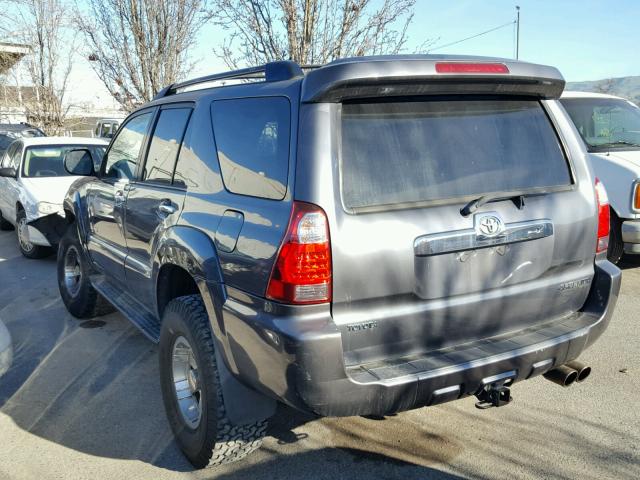 JTEBU14R770109492 - 2007 TOYOTA 4RUNNER SR GRAY photo 3