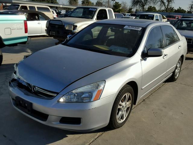 1HGCM56867A222138 - 2007 HONDA ACCORD EX SILVER photo 2