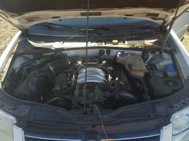 WVWTH63B23P104152 - 2003 VOLKSWAGEN PASSAT GLX WHITE photo 7