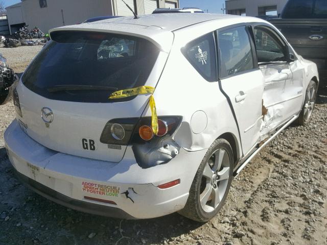 JM1BK143261401436 - 2006 MAZDA 3 HATCHBAC WHITE photo 4