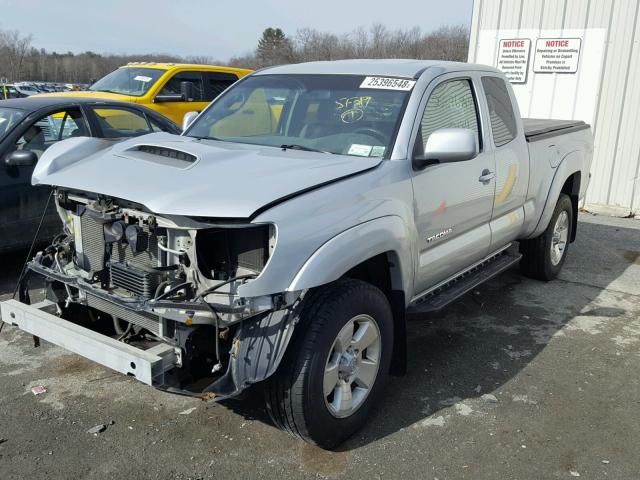 5TEUU42N35Z011832 - 2005 TOYOTA TACOMA ACC SILVER photo 2