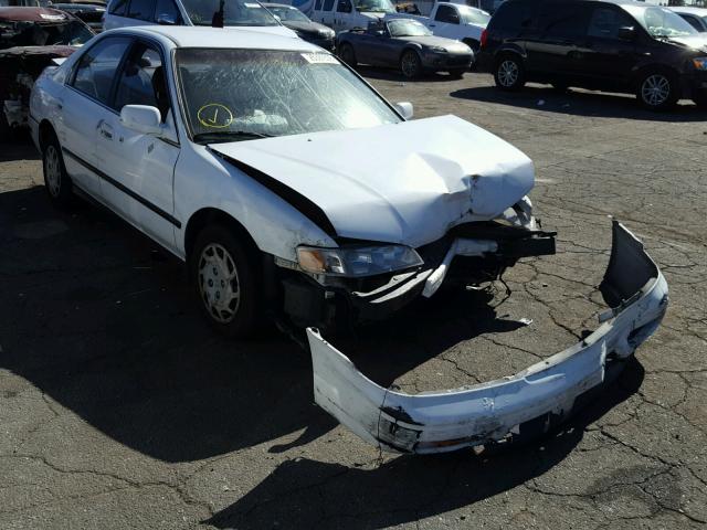 1HGCD5631RA189735 - 1994 HONDA ACCORD LX WHITE photo 1