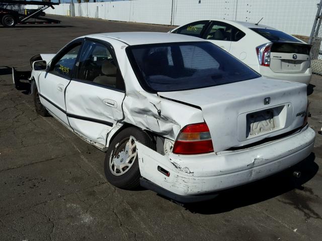 1HGCD5631RA189735 - 1994 HONDA ACCORD LX WHITE photo 3