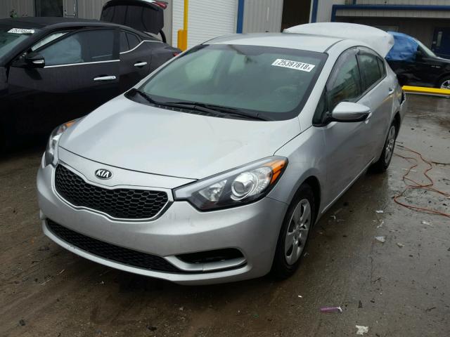 KNAFX4A69G5550114 - 2016 KIA FORTE LX SILVER photo 2