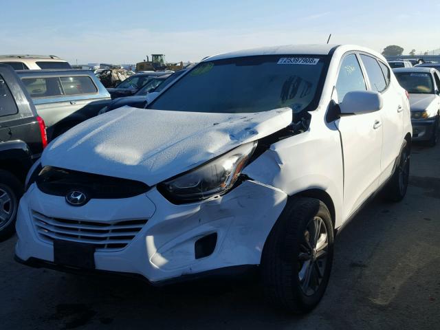 KM8JT3AF4FU008213 - 2015 HYUNDAI TUCSON GLS WHITE photo 2