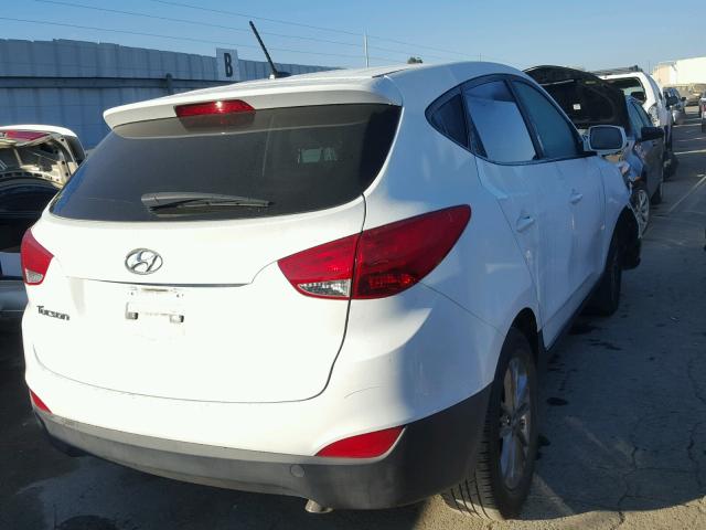 KM8JT3AF4FU008213 - 2015 HYUNDAI TUCSON GLS WHITE photo 4