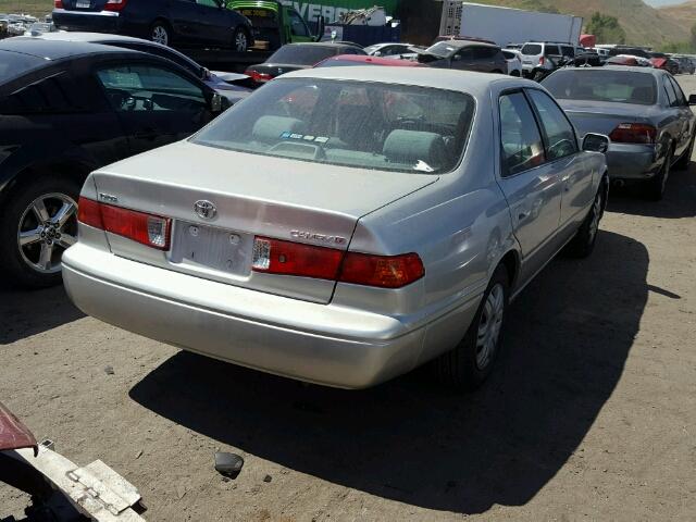 JT2BG22K0Y0429240 - 2000 TOYOTA CAMRY CE/L SILVER photo 4