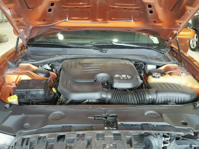 2B3CL3CG2BH516245 - 2011 DODGE CHARGER ORANGE photo 7