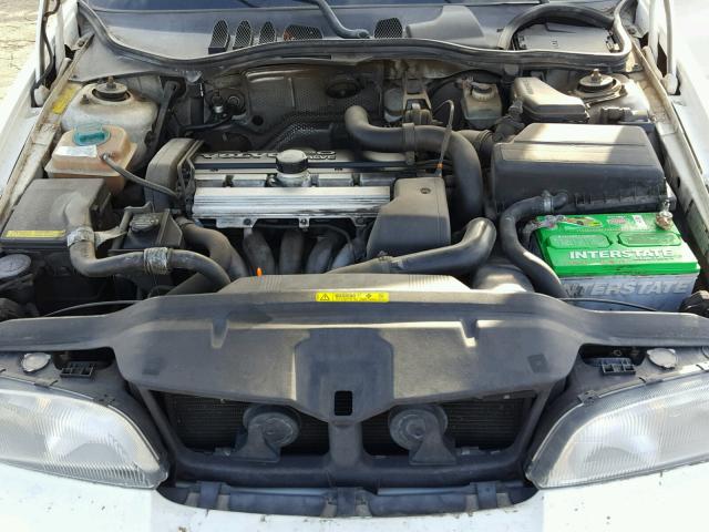 YV1LW5678W2507877 - 1998 VOLVO V70 GLT WHITE photo 7