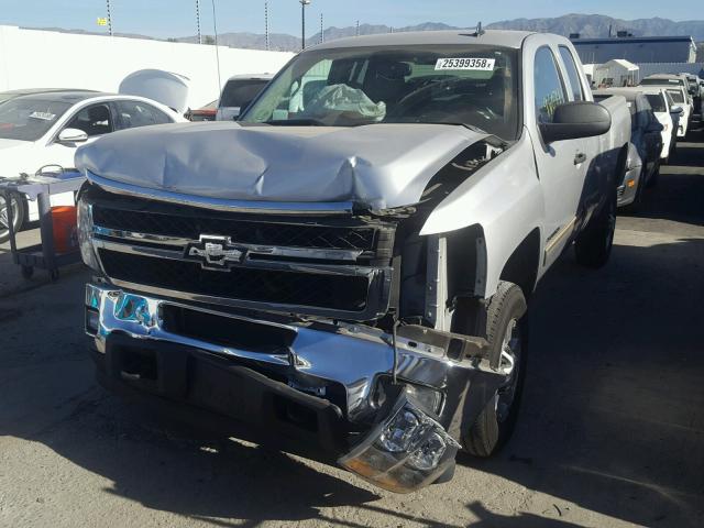 1GC2CXCGXBZ159916 - 2011 CHEVROLET SILVERADO SILVER photo 2