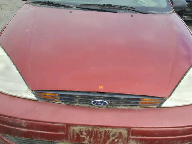 1FAFP34P61W253536 - 2001 FORD FOCUS SE BURGUNDY photo 7