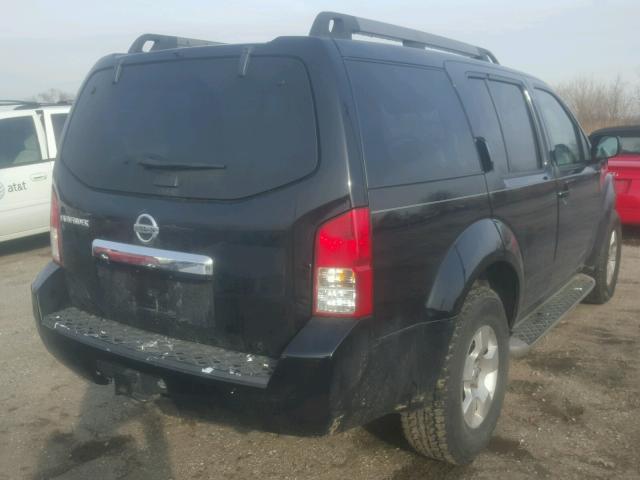 5N1AR1NBXBC631944 - 2011 NISSAN PATHFINDER BLACK photo 4