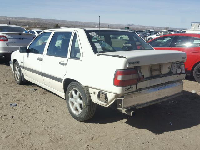 YV1LS5543T1298407 - 1996 VOLVO 850 BASE WHITE photo 3