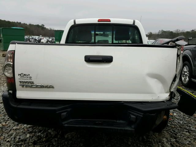 5TENX22N69Z628843 - 2009 TOYOTA TACOMA WHITE photo 6