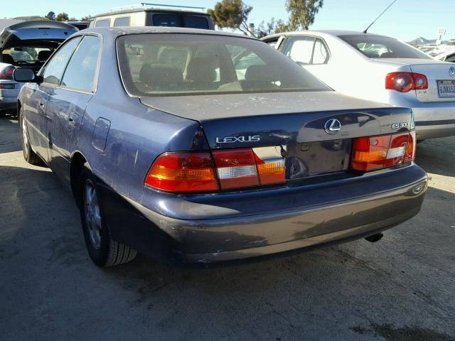 JT8BF28G8X5062777 - 1999 LEXUS ES 300 BLUE photo 3