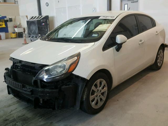 KNADN4A32D6309634 - 2013 KIA RIO EX WHITE photo 2