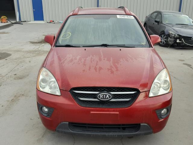 KNAFG525877024203 - 2007 KIA RONDO BASE RED photo 9