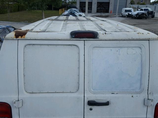 2B7JB21Y02K117612 - 2002 DODGE RAM VAN B2 WHITE photo 9