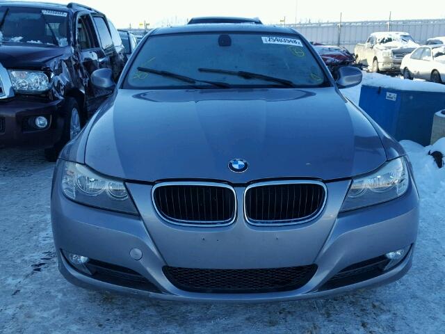 WBAPG7C58AA641660 - 2010 BMW 323 I GRAY photo 9