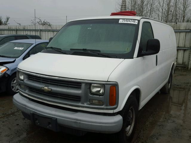 1GCHG35R9Y1279509 - 2000 CHEVROLET EXPRESS G3 WHITE photo 2