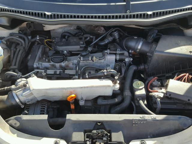 3VWCD31YX5M358408 - 2005 VOLKSWAGEN NEW BEETLE 奶油色 照片 7