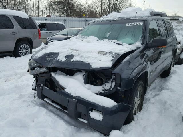 1GNET16S846225529 - 2004 CHEVROLET TRAILBLAZE GRAY photo 2