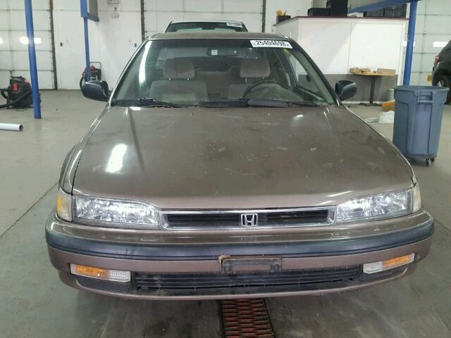 1HGCB7259LA009658 - 1990 HONDA ACCORD LX BROWN photo 9