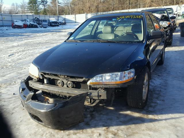 1HGCG1654WA008642 - 1998 HONDA ACCORD EX BLACK photo 2