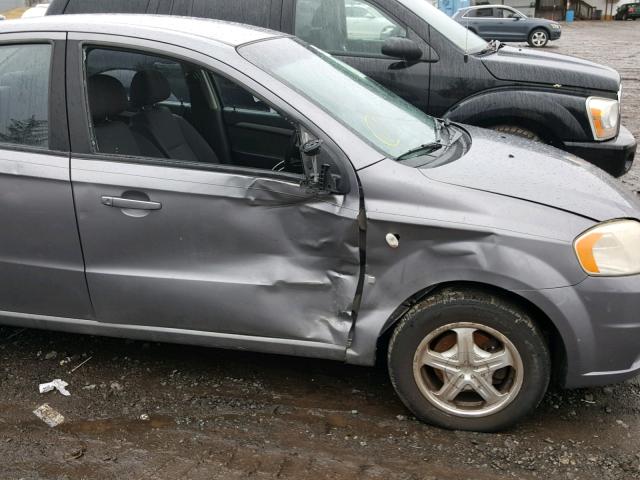 KL1TD566X7B065387 - 2007 CHEVROLET AVEO BASE GRAY photo 9