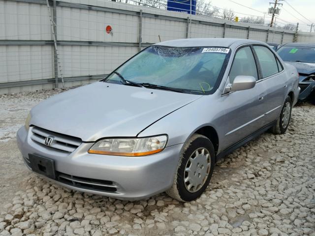 1HGCG56432A088766 - 2002 HONDA ACCORD LX SILVER photo 2