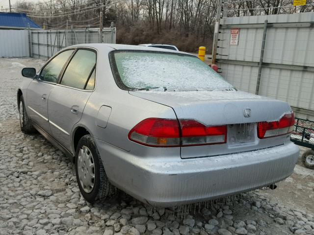 1HGCG56432A088766 - 2002 HONDA ACCORD LX SILVER photo 3