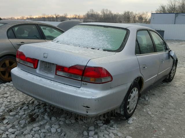 1HGCG56432A088766 - 2002 HONDA ACCORD LX SILVER photo 4