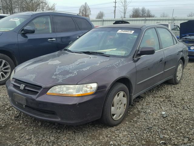 1HGCG1643WA022426 - 1998 HONDA ACCORD LX PURPLE photo 2