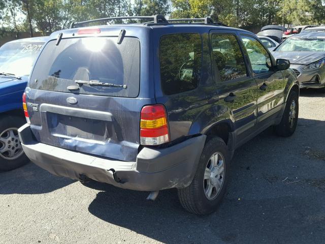 1FMYU03113KA31824 - 2003 FORD ESCAPE XLT BLUE photo 4