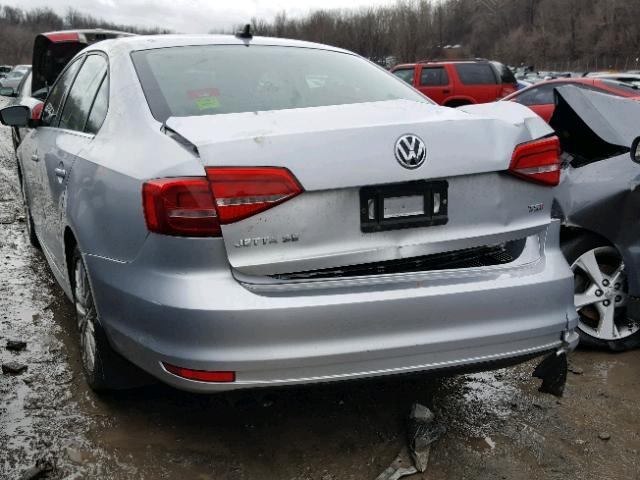 3VWD17AJ2FM324780 - 2015 VOLKSWAGEN JETTA SE SILVER photo 3