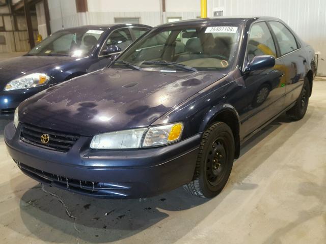 4T1BG22K3WU200026 - 1998 TOYOTA CAMRY CE BLUE photo 2