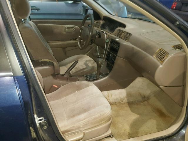 4T1BG22K3WU200026 - 1998 TOYOTA CAMRY CE BLUE photo 5