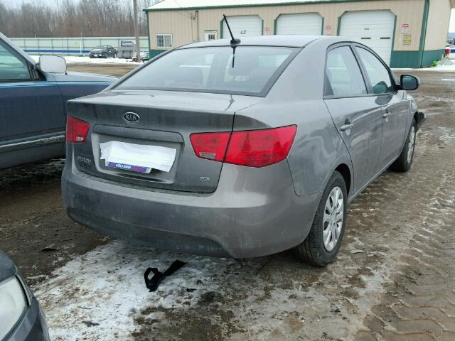 KNAFU4A2XC5580948 - 2012 KIA FORTE EX GRAY photo 4