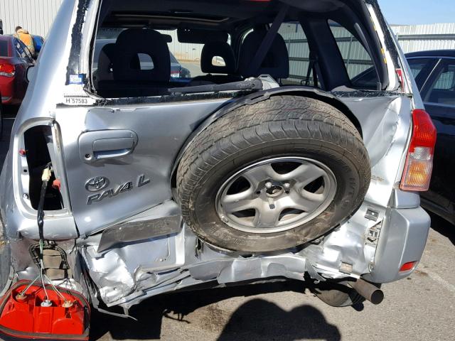 JTEGH20V526004586 - 2002 TOYOTA RAV4 SILVER photo 9