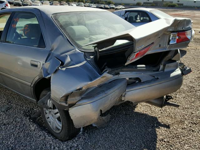 JT2BF22K910338217 - 2001 TOYOTA CAMRY CE SILVER photo 10