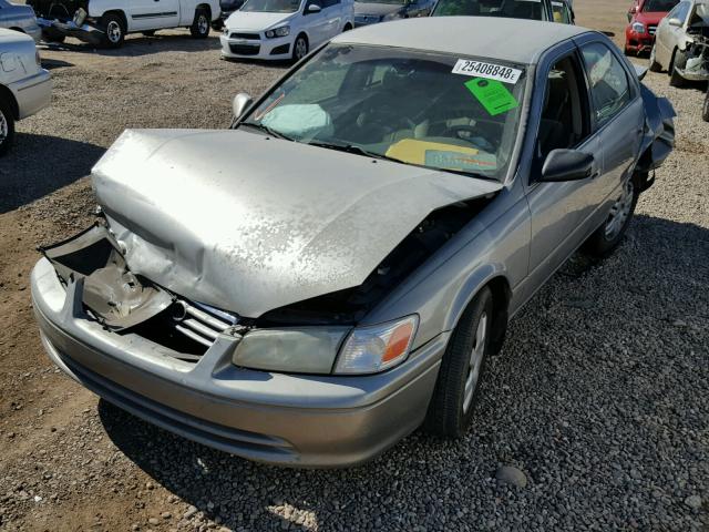 JT2BF22K910338217 - 2001 TOYOTA CAMRY CE SILVER photo 2