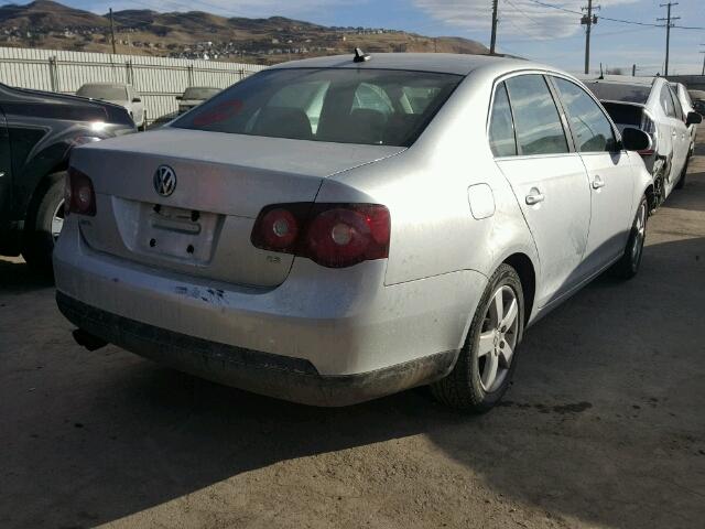 3VWRM71K08M037334 - 2008 VOLKSWAGEN JETTA SE SILVER photo 4