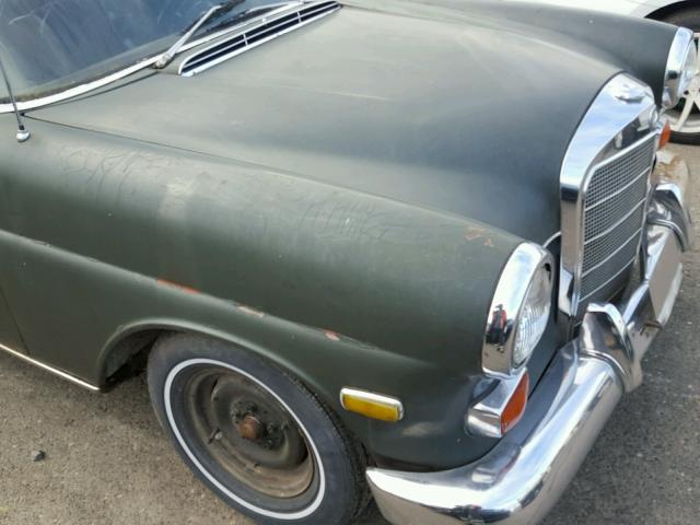 11011012366732 - 1968 MERCEDES-BENZ 200D GREEN photo 9