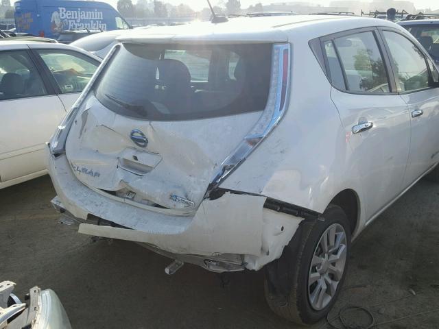 1N4AZ0CP8DC425432 - 2013 NISSAN LEAF S WHITE photo 9