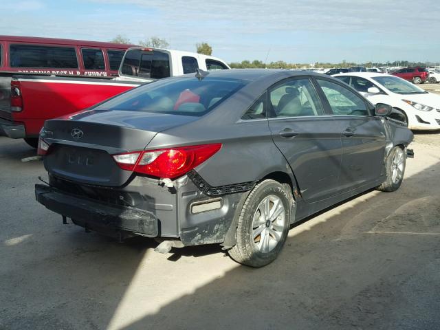 5NPEB4AC5DH665372 - 2013 HYUNDAI SONATA GLS GRAY photo 4